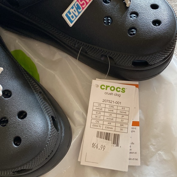 NWT- unisex Crocs🐊 - Picture 6 of 6